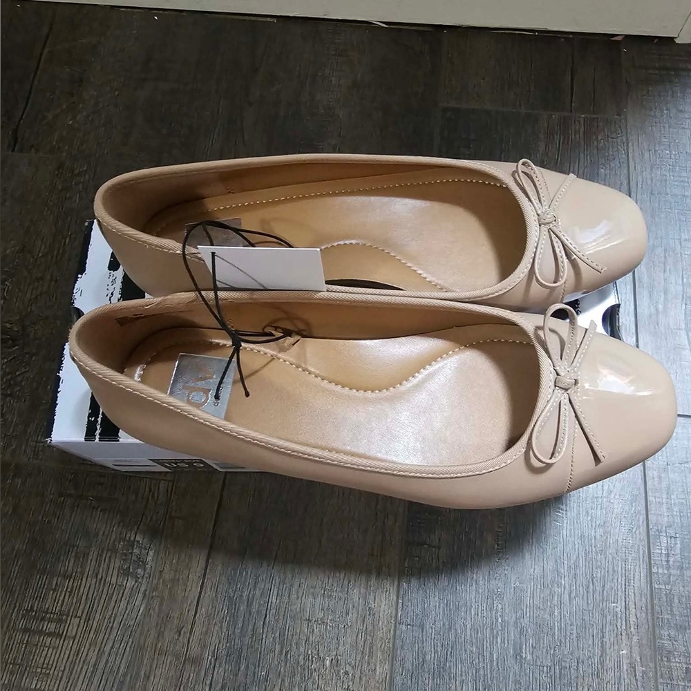 Dolce Vita Women's 9 Moxy Cafe Color Ballet Flats New In Box - Picture 5 of 8